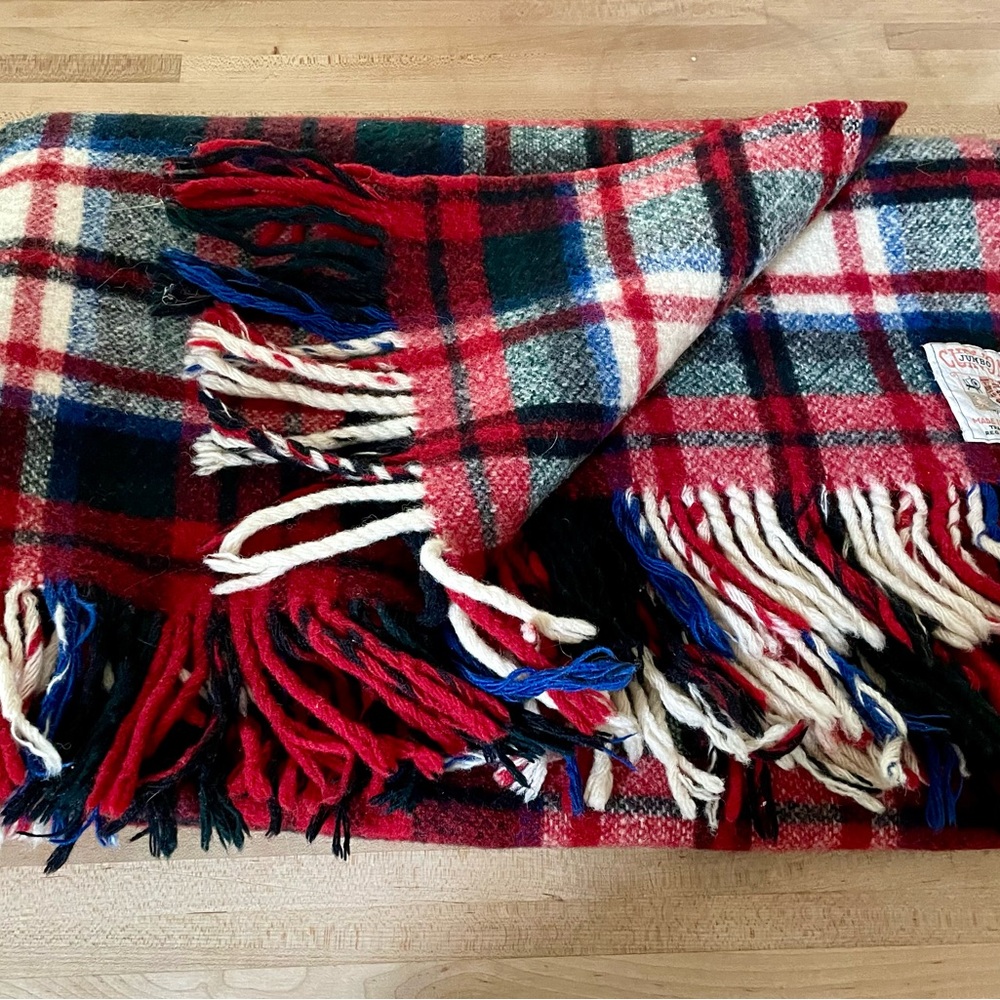 Vintage Curvon wool blanket 45x35